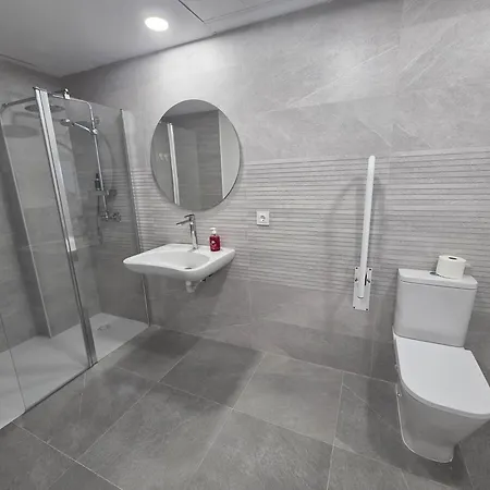 The Eight Unique * טרואל