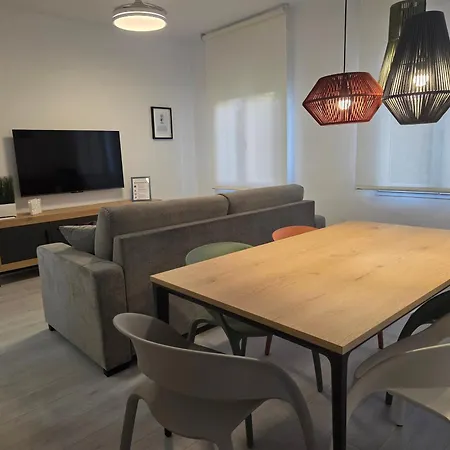 The Eight Unique דירה