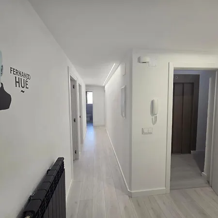 The Eight Unique דירה טרואל