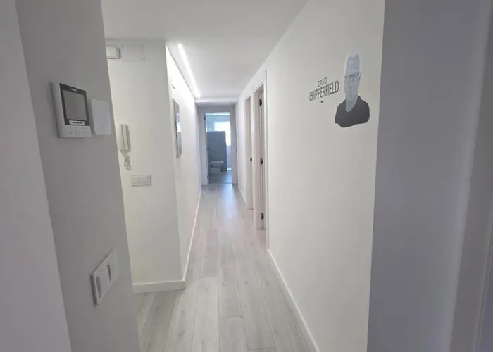 The Eight Unique Lägenhet